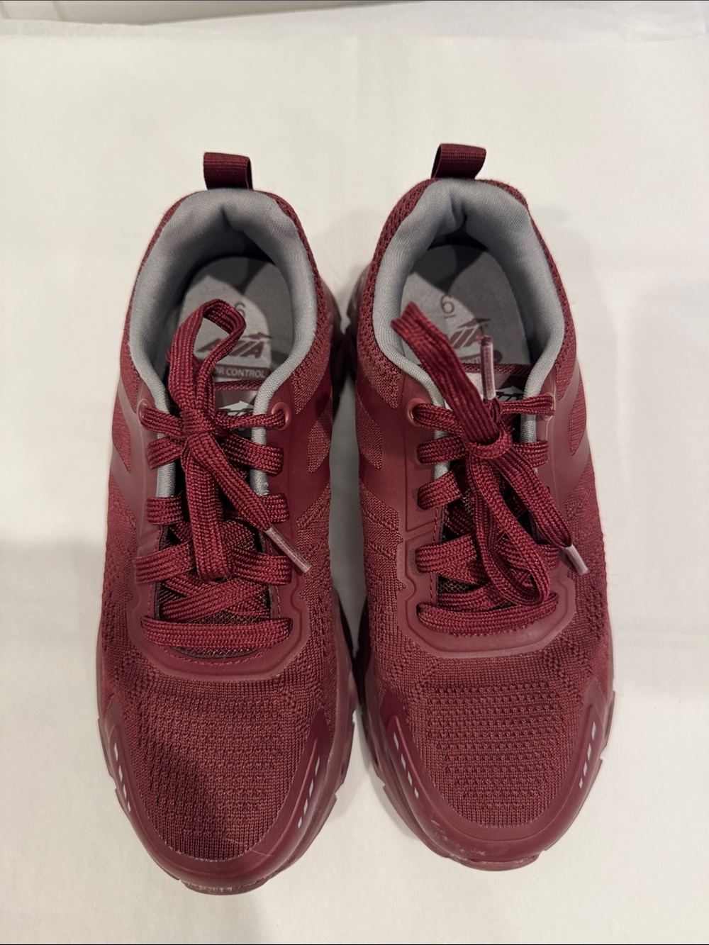 Avia Maroon Sneakers